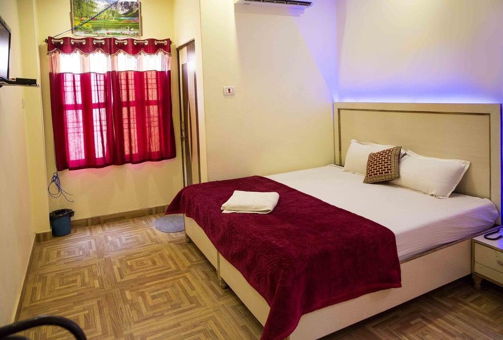 Assi River Guest House Varanasi Exteriör bild