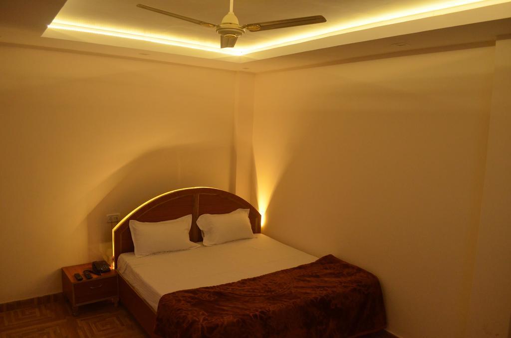 Assi River Guest House Varanasi Rum bild