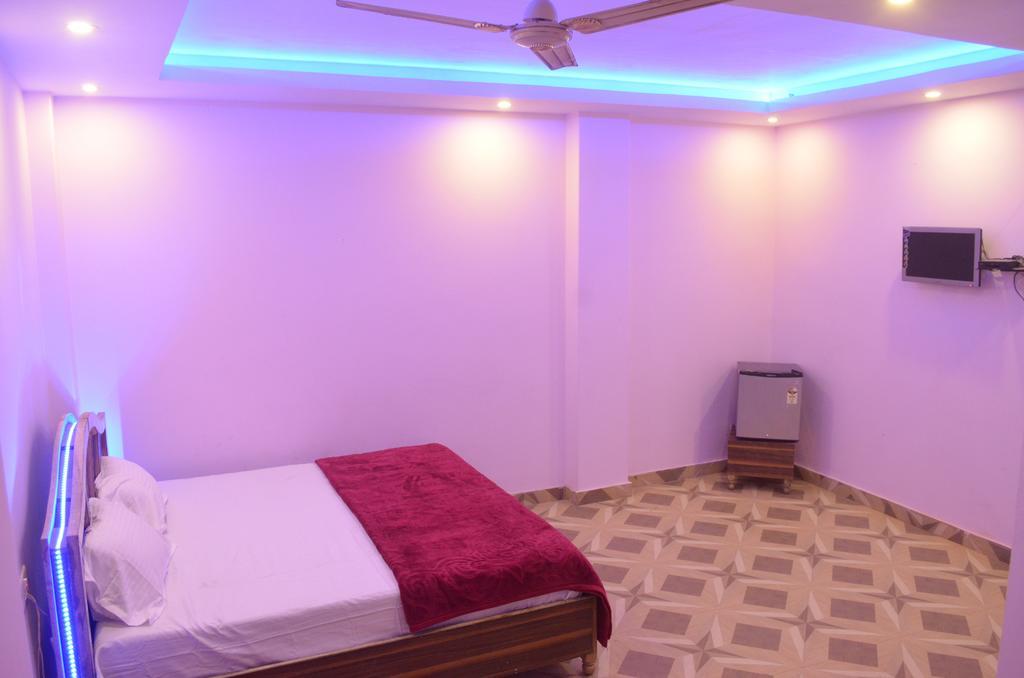 Assi River Guest House Varanasi Exteriör bild