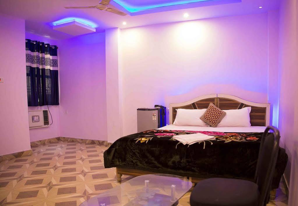 Assi River Guest House Varanasi Exteriör bild