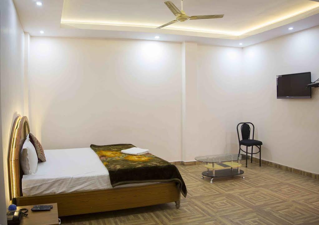 Assi River Guest House Varanasi Exteriör bild