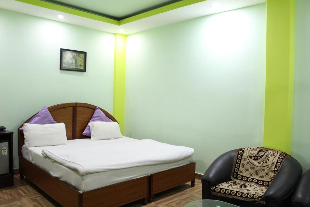 Assi River Guest House Varanasi Exteriör bild