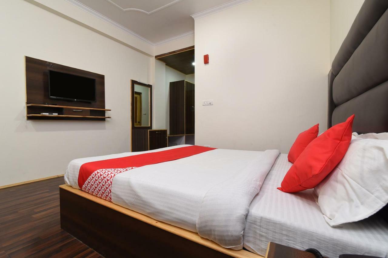Assi River Guest House Varanasi Exteriör bild