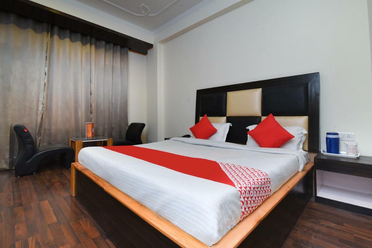 Assi River Guest House Varanasi Exteriör bild
